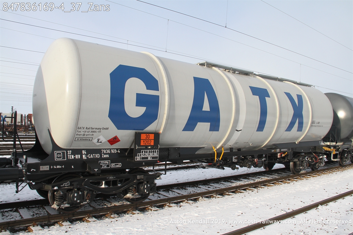 847836169-4_37_Zans.JPG